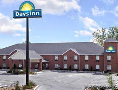 Days Inn By Wyndham St Peters/St Charles Saint Peters Exterior photo