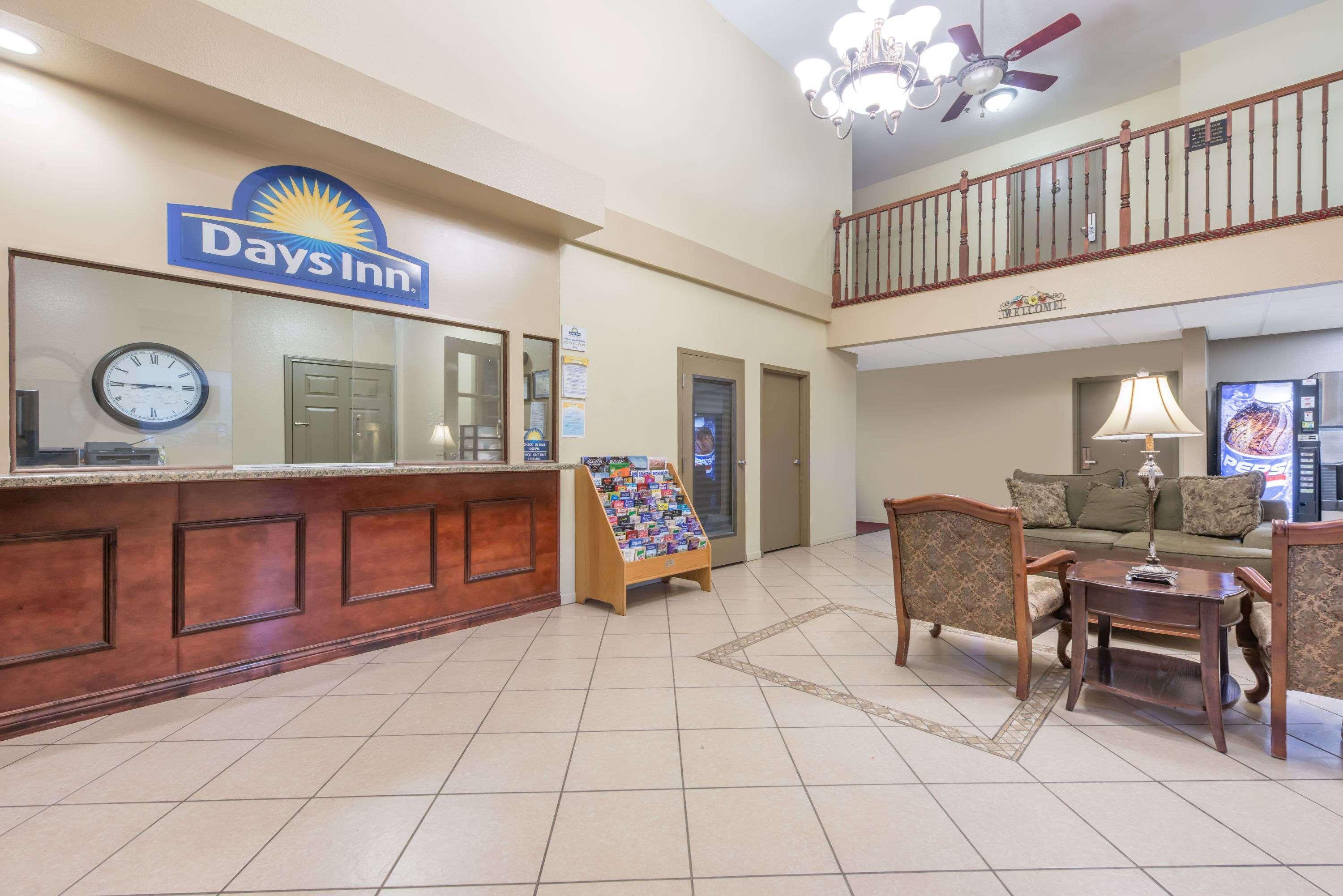 Days Inn By Wyndham St Peters/St Charles Saint Peters Exterior photo